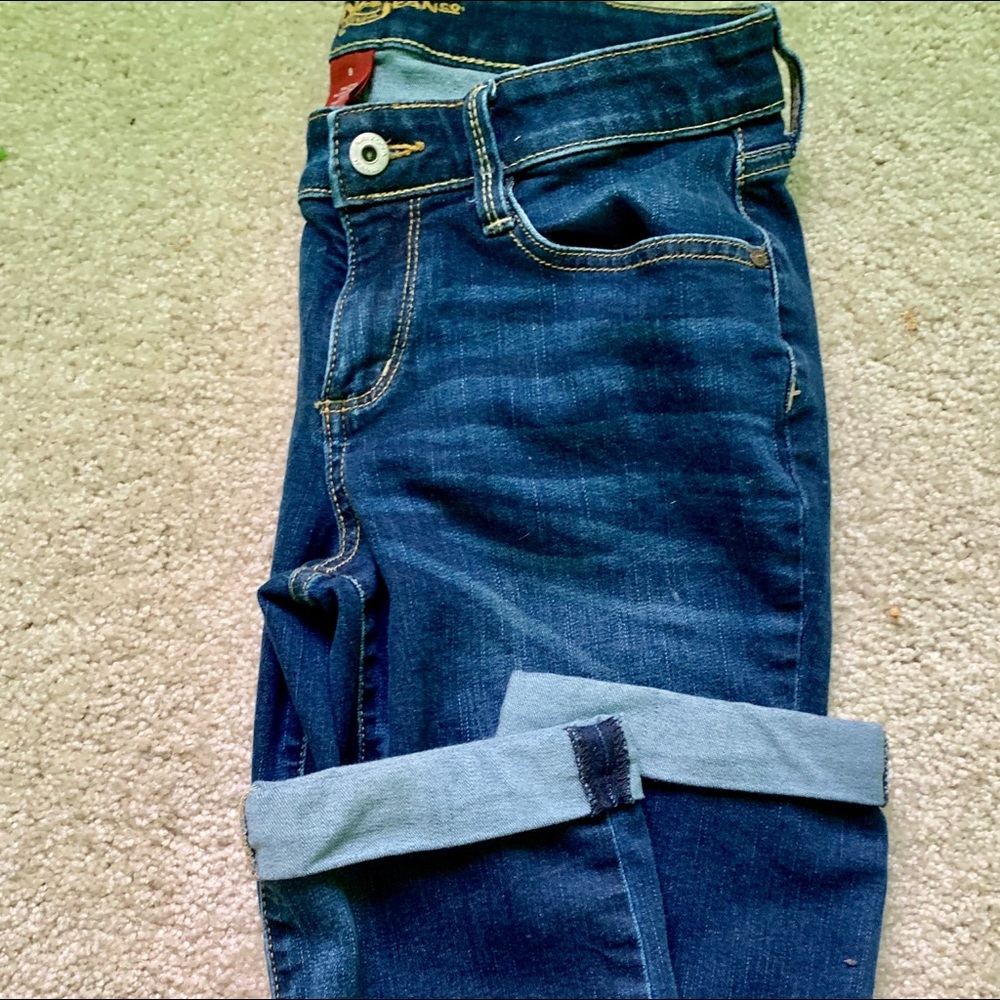 Dark blue Capri jeans 👖